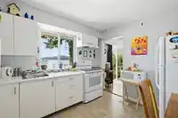 5223 SUNSHINE COAST HIGHWAY - thumbnail 27