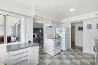5223 SUNSHINE COAST HIGHWAY - thumbnail 9