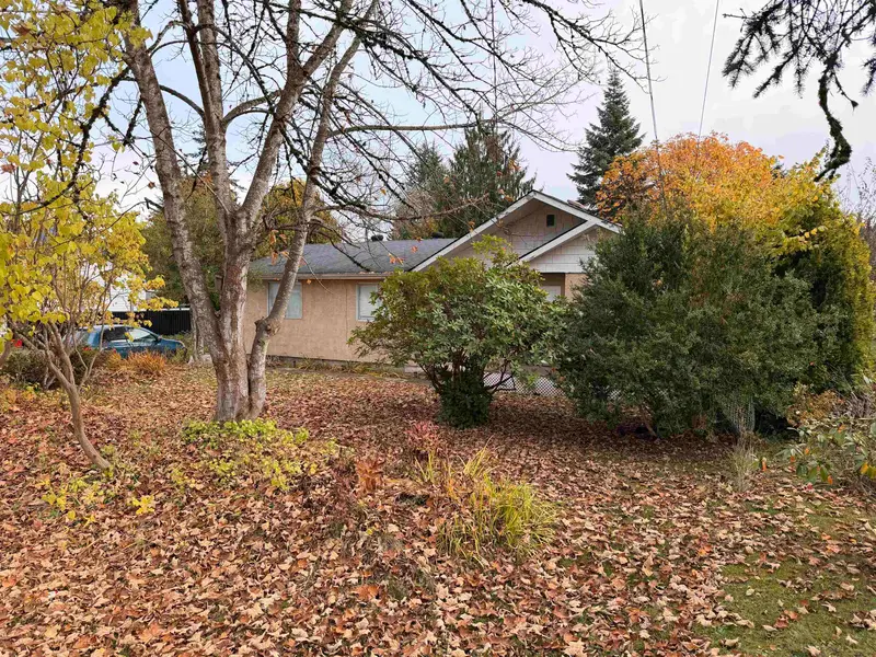 12244 227 STREET - photo 2 of 14