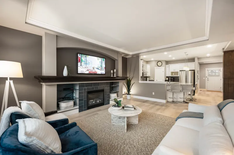 1383 TRAFALGAR STREET - photo 4 of 25