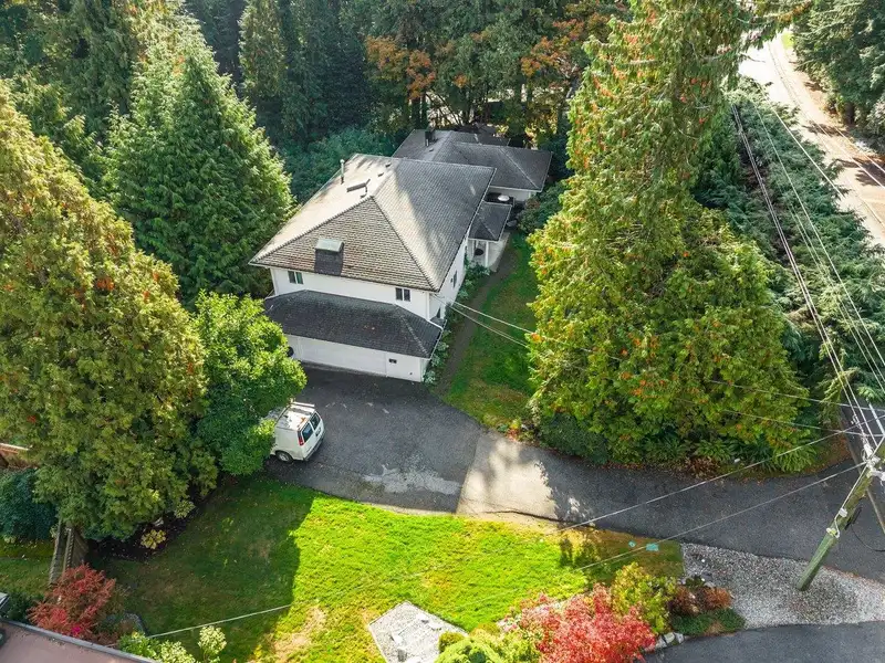 186 STEVENS DRIVE - photo 3 of 24