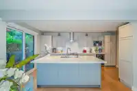 18 2214 FOLKSTONE WAY - thumbnail 10