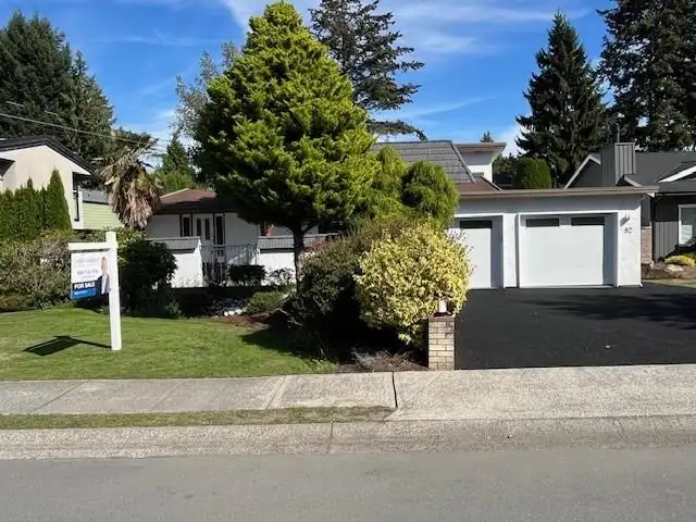 82 52A STREET - photo 1 of 32