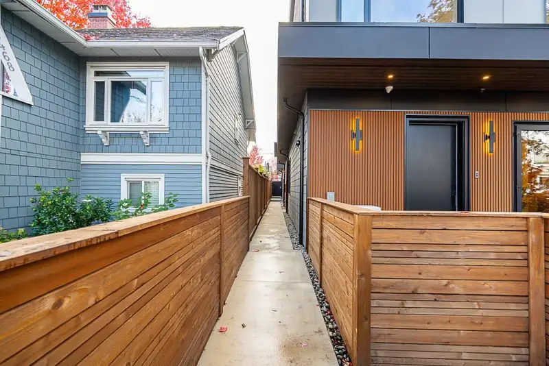 2 2460 ADANAC STREET - photo 2 of 35