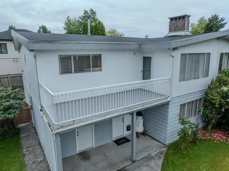 8520 ROSEDENE COURT - photo 2 of 40