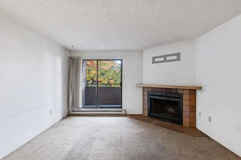 254 7293 MOFFATT ROAD - photo 2 of 23