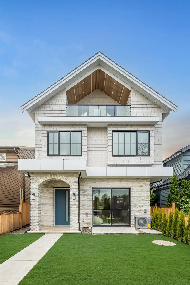 1 5807 PRINCE EDWARD STREET - photo 2 of 23