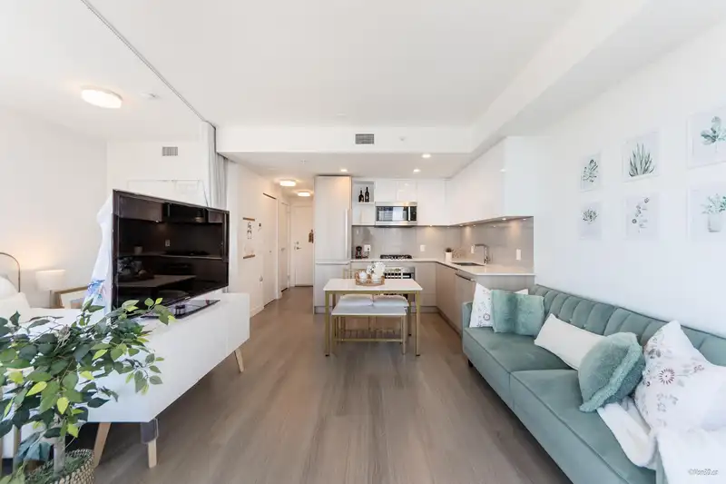 807 618 CARNARVON STREET - photo 2 of 25