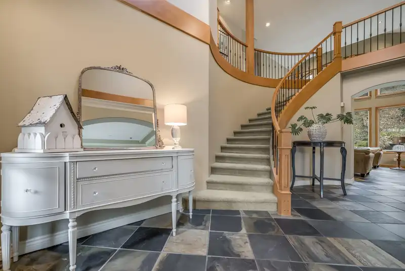 5228 GLEN ABBEY PLACE - photo 2 of 40