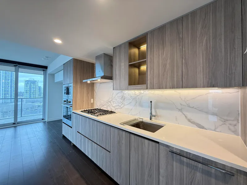 509 4880 LOUGHEED HWY - photo 2 of 25