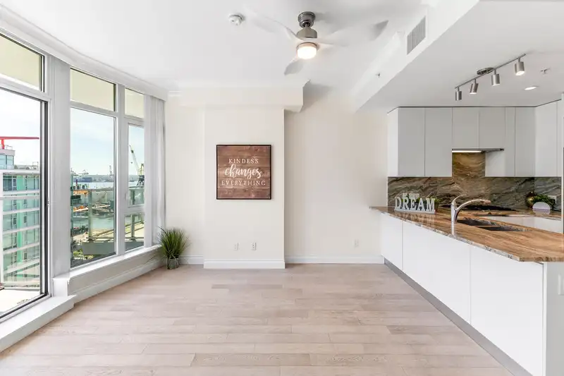901 175 VICTORY SHIP WAY - photo 4 of 30
