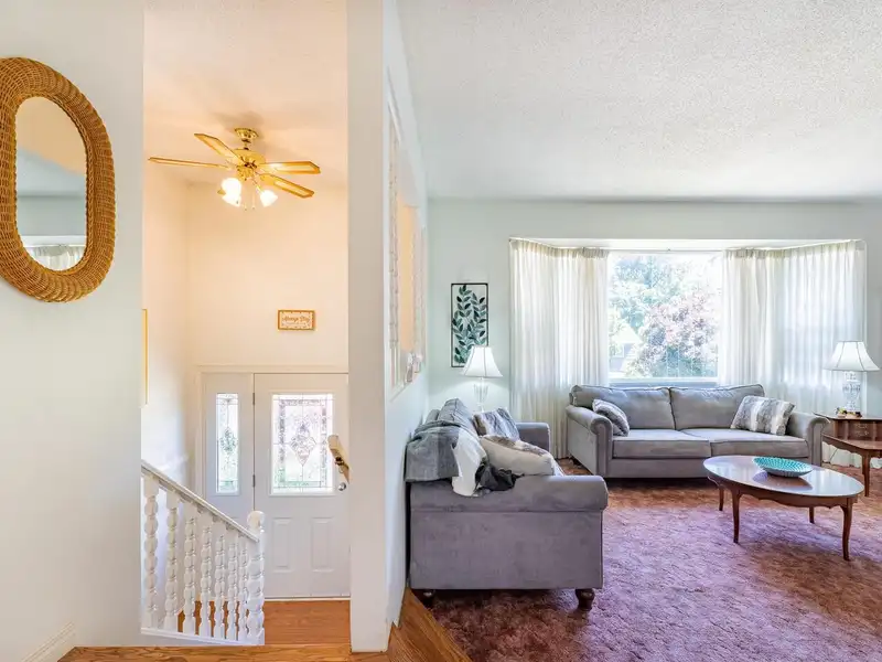 19558 120B AVENUE - photo 4 of 31