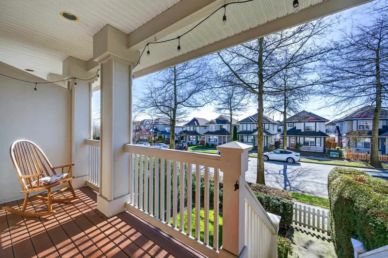 46 14877 58 AVENUE - photo 4 of 25