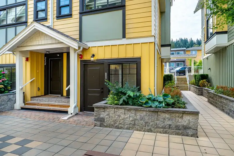 2306 SPRING STREET - photo 1 of 35