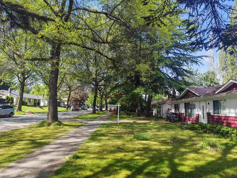 10156 143A STREET - photo 2 of 3