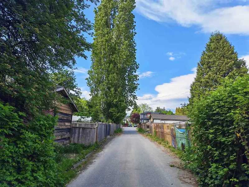 10156 143A STREET - photo 3 of 3