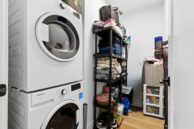 311 20286 72B AVENUE - photo 2 of 25