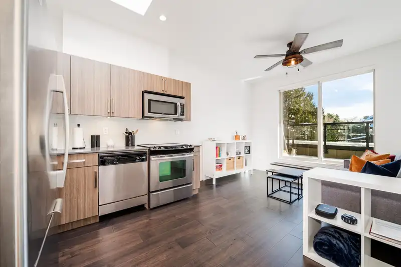 PH2 885 SALSBURY DRIVE - photo 4 of 16