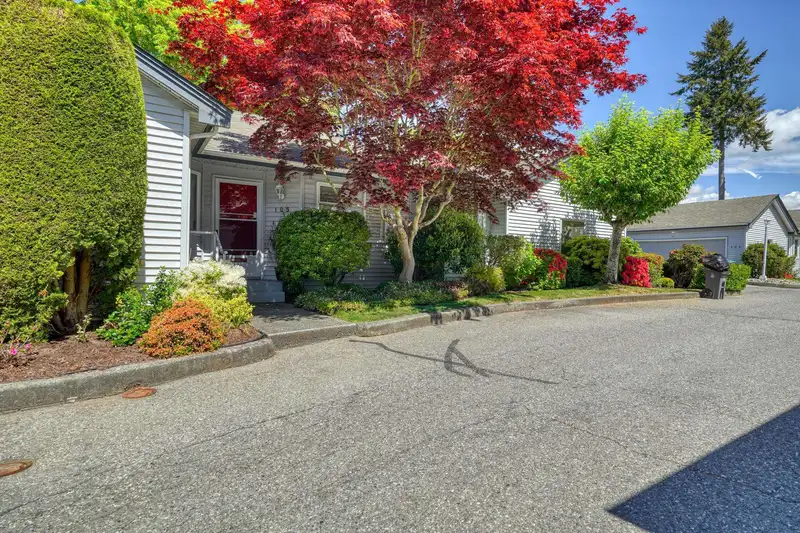 105 1744 128 STREET - photo 2 of 28
