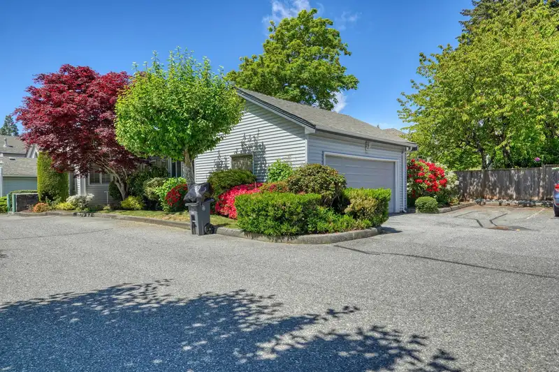 105 1744 128 STREET - photo 3 of 28