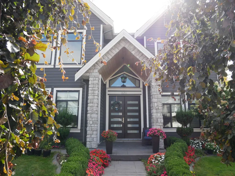 3171 ENGINEER CRESCENT - photo 4 of 25