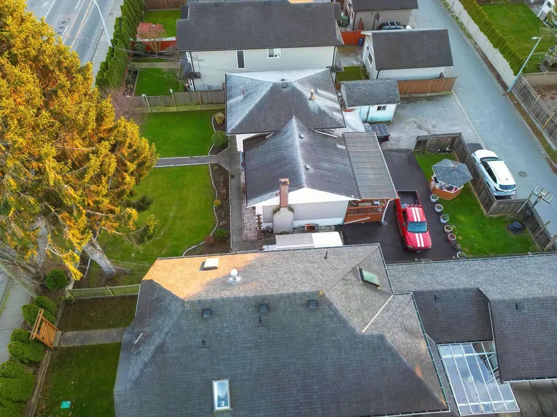 9211 NO. 1 ROAD - photo 2 of 8