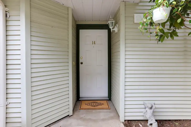 14 19034 MCMYN ROAD - photo 3 of 35
