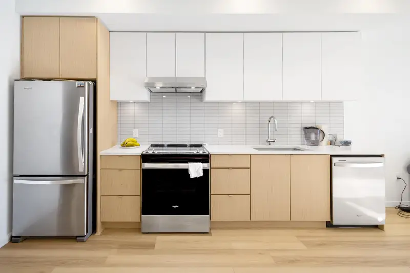 302 37994 2ND AVENUE - photo 1 of 24