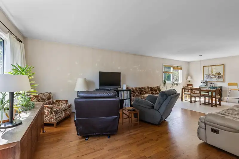 34209 FRASER STREET - photo 3 of 40