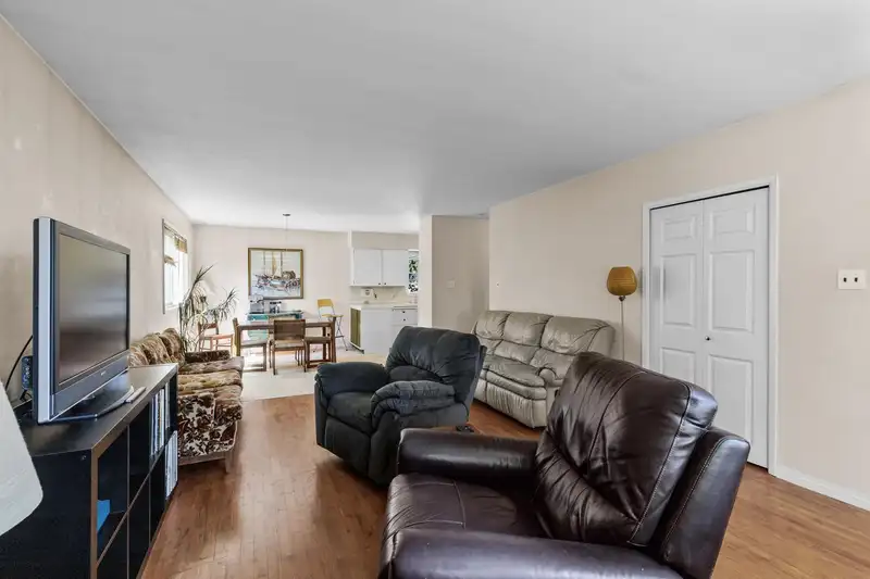 34209 FRASER STREET - photo 4 of 40