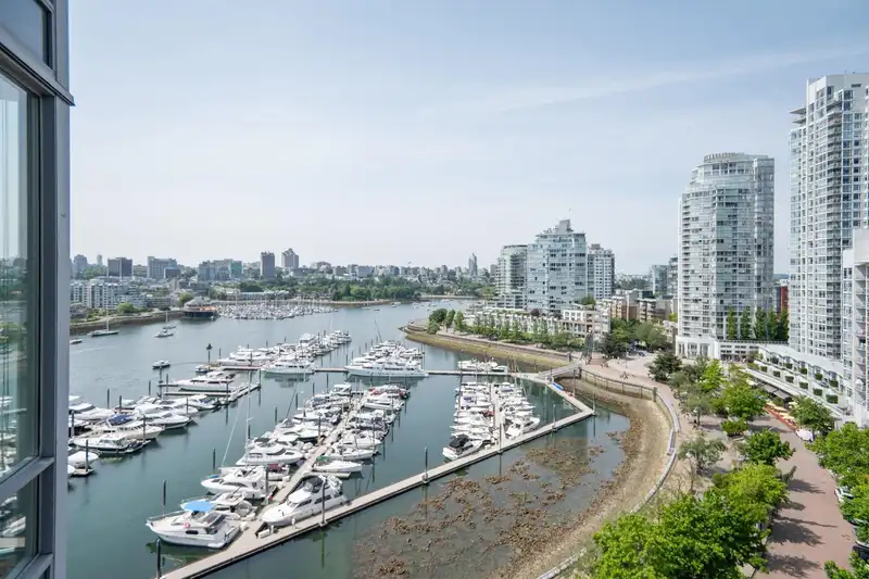 1603 1067 MARINASIDE CRESCENT - photo 1 of 31