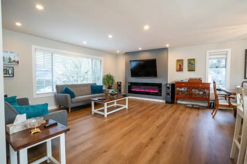 5488 WESTMINSTER AVENUE - photo 4 of 30