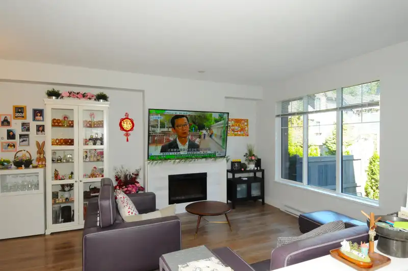 76 3306 PRINCETON AVENUE - photo 4 of 28