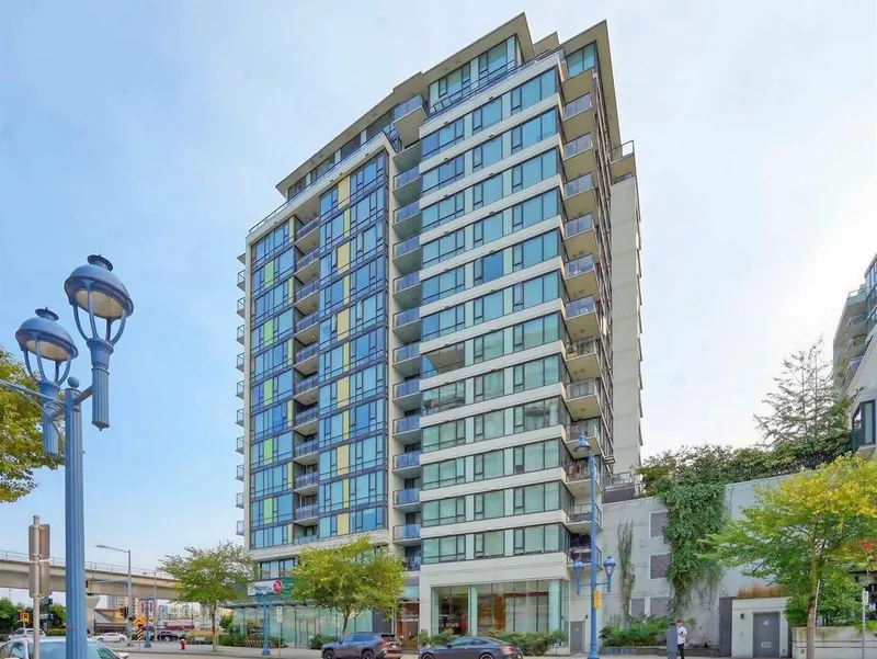 916 7988 ACKROYD ROAD - photo 1 of 9