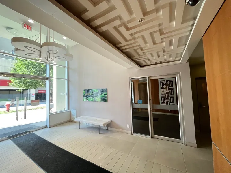 916 7988 ACKROYD ROAD - photo 4 of 9