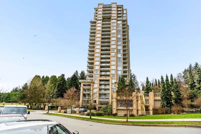 1908 280 ROSS DRIVE - photo 1 of 40