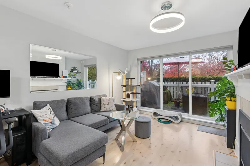 110 5900 DOVER CRESCENT - photo 3 of 24