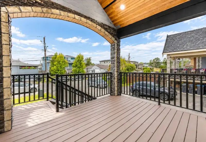 325A FENTON STREET - photo 3 of 40