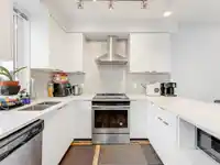 212 5355 LANE STREET - thumbnail 1