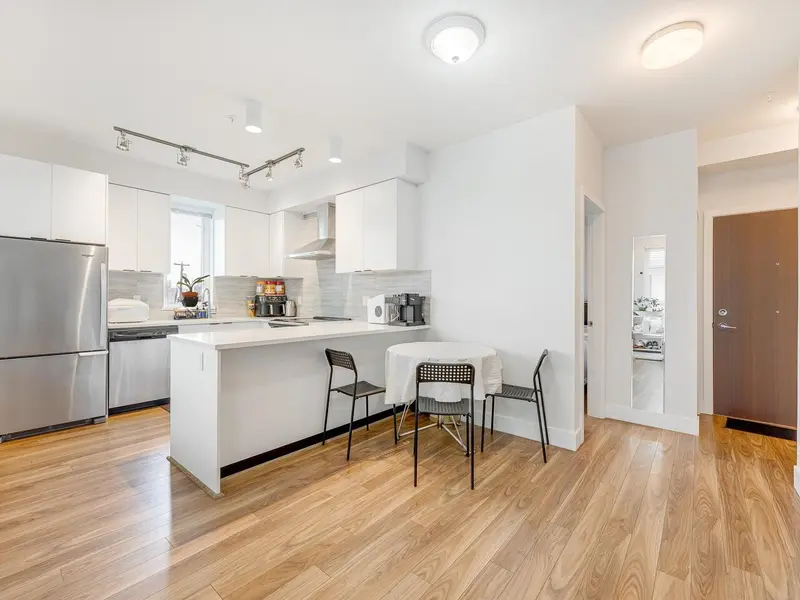 212 5355 LANE STREET - photo 2 of 25