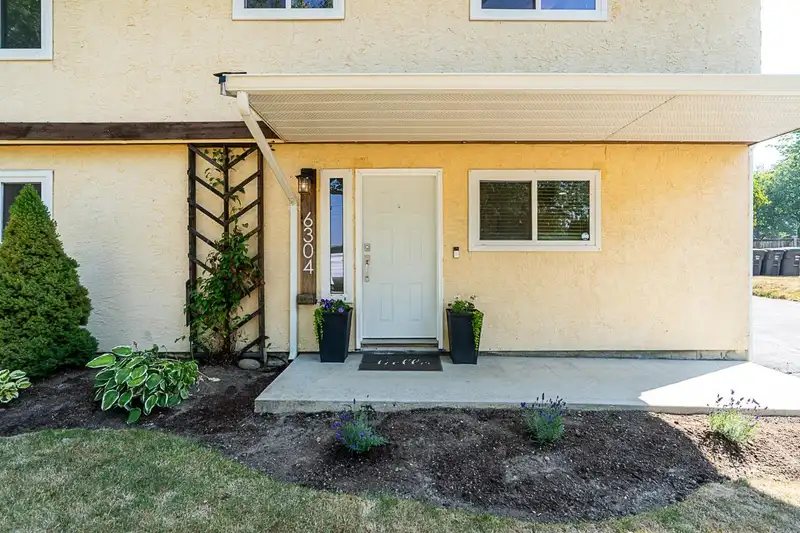 6304 SUNDANCE DRIVE - photo 4 of 33