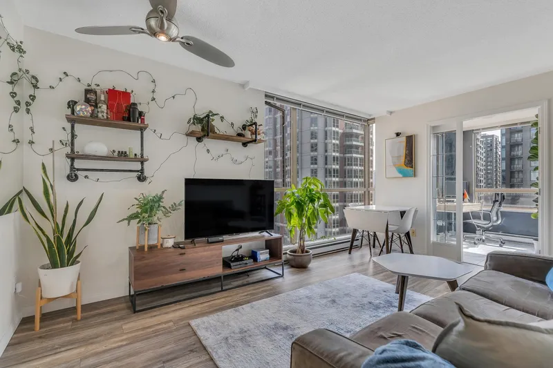 1405 822 HOMER STREET - photo 4 of 22