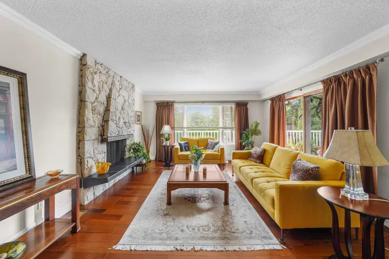 5174 DENNISON DRIVE - photo 3 of 25