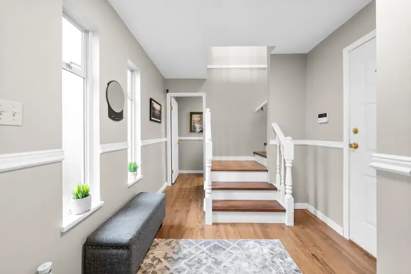 636 SWANSON PLACE - photo 4 of 40