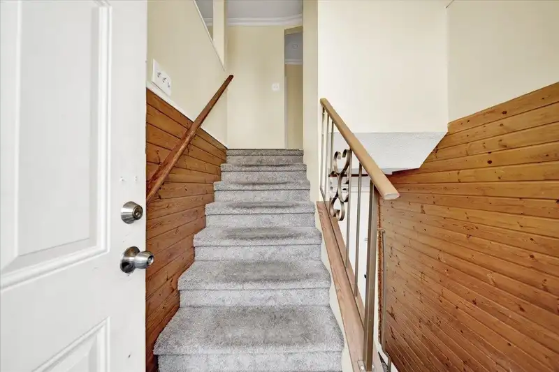 8531 116A STREET - photo 3 of 29