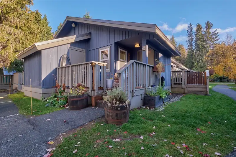 26 6800 CRABAPPLE DRIVE - photo 1 of 27