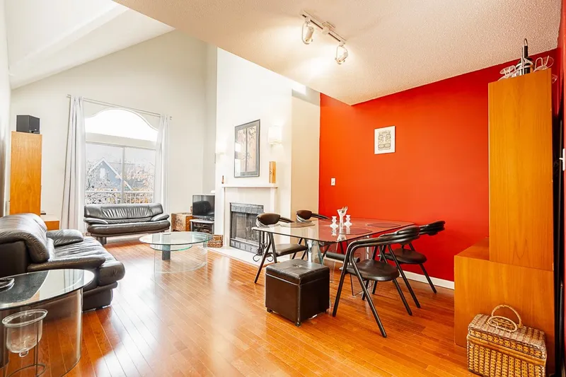 304 592 W 16TH AVENUE - photo 4 of 25