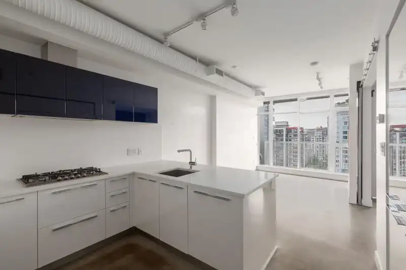 1505 108 E 1ST AVENUE - photo 1 of 28