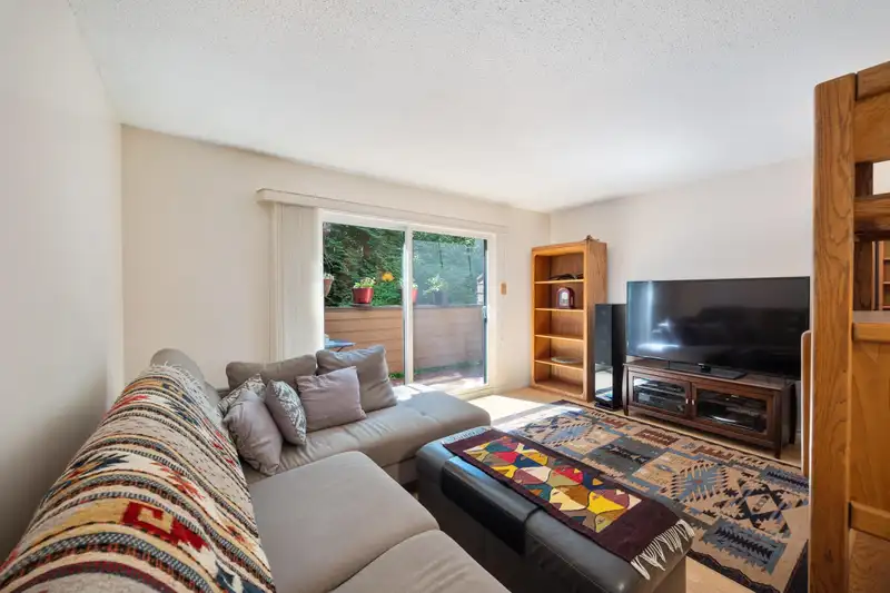 4384 GARDEN GROVE DRIVE - photo 3 of 40