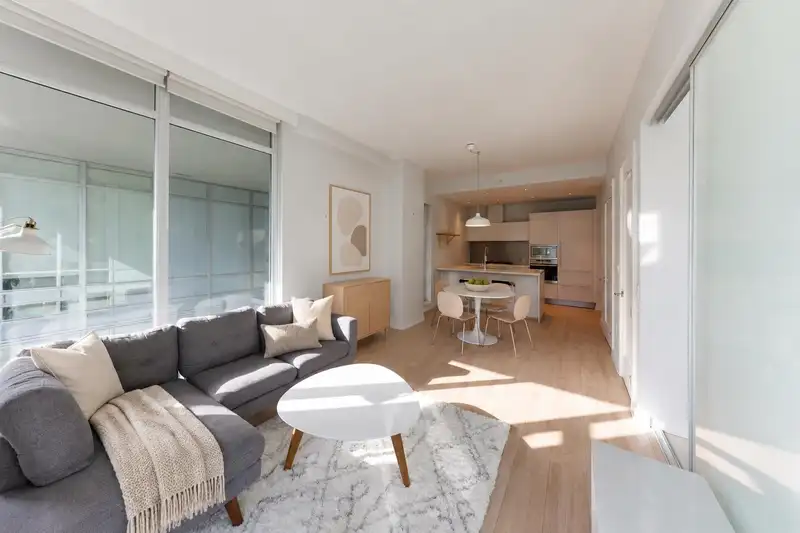 505 1633 ONTARIO STREET - photo 4 of 30